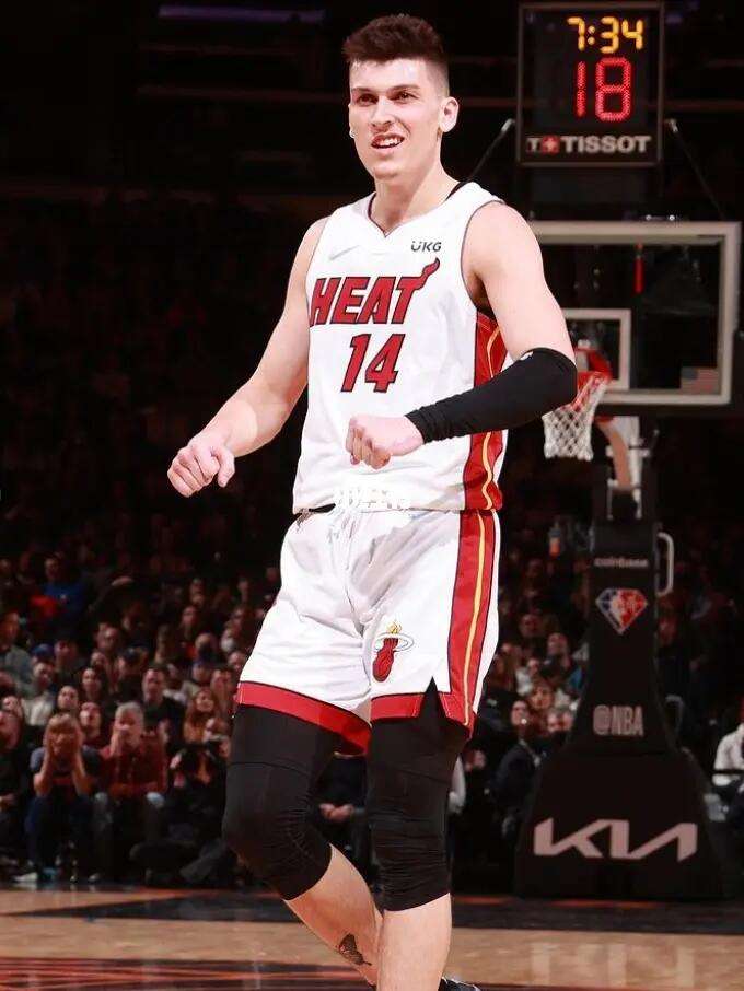 国际赛事中 国际赛事中