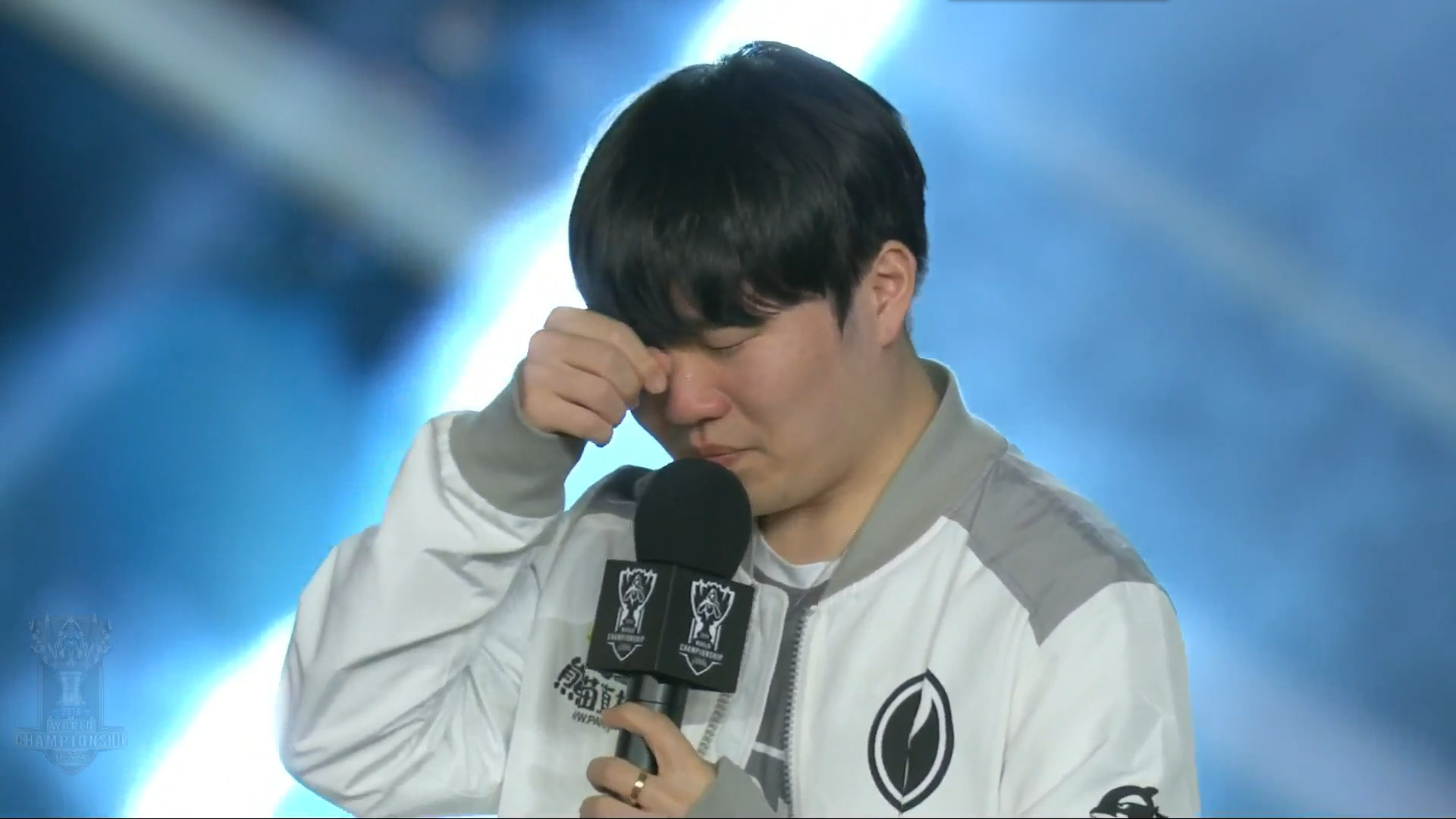 胜深圳更衣 胜深圳更衣